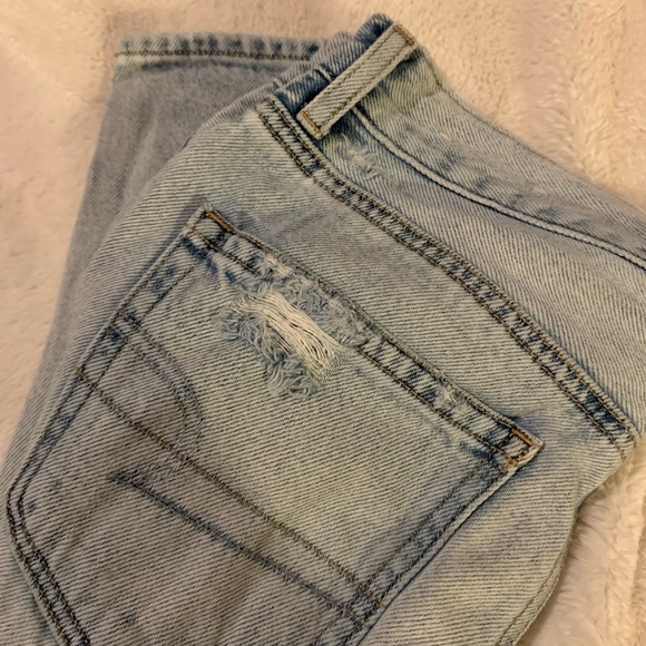 American Eagle Jeans - Picture 2 of 5